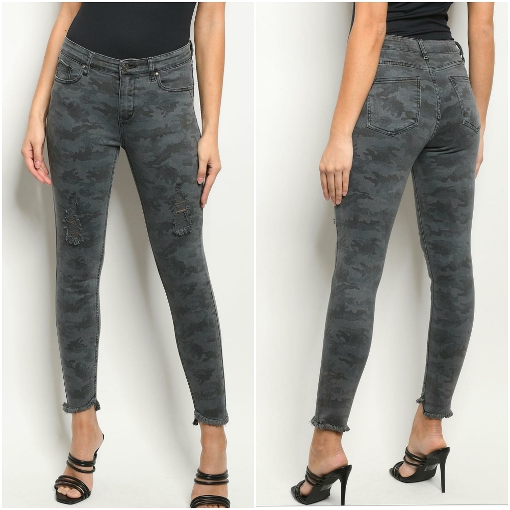 Casual Chic Charcoal Camo Ripped Skinny Jeans - Picture 10 of 16